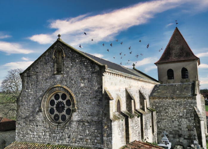 Sauvagnas - Eglise Saint-Salvy